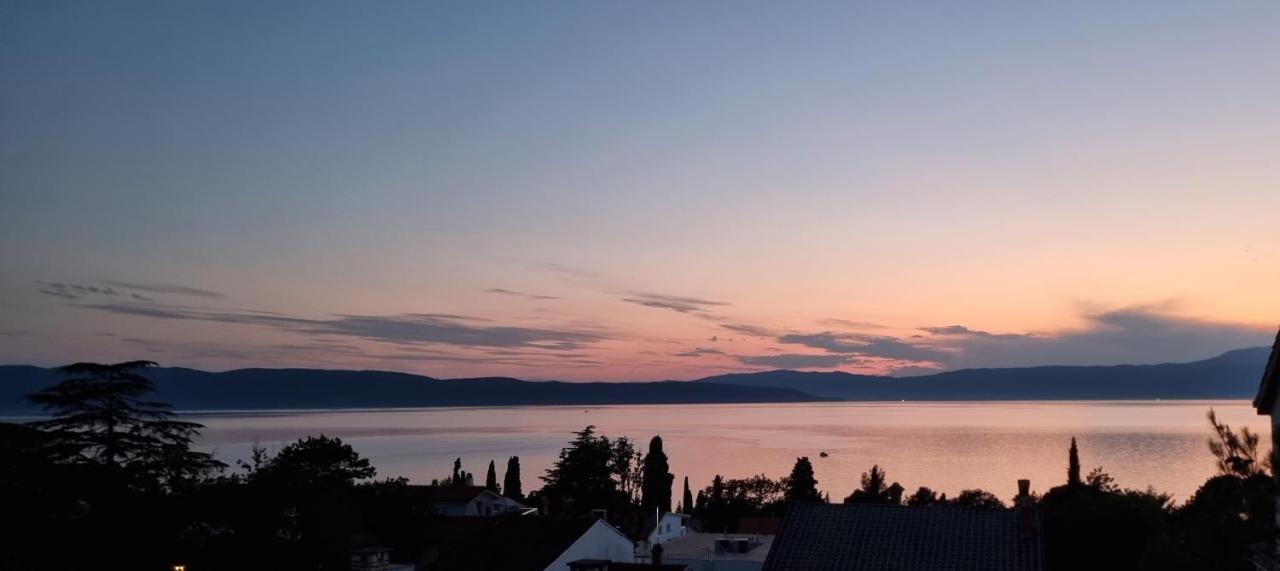 Seabreeze Luxury Apartments Njivice Eksteriør bilde