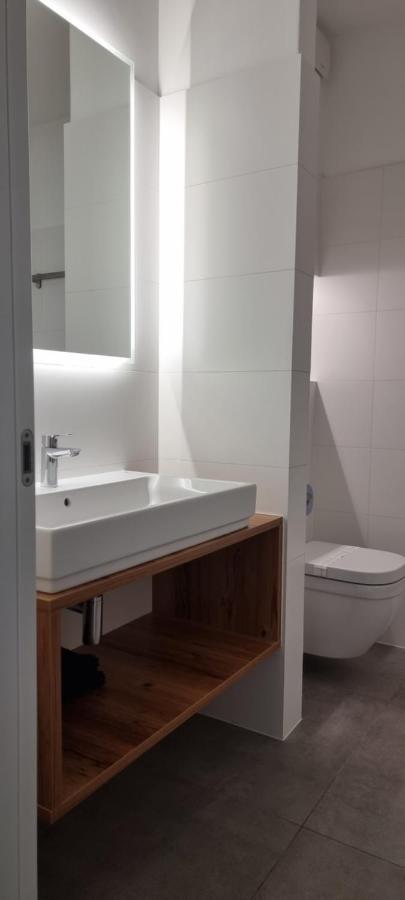 Seabreeze Luxury Apartments Njivice Eksteriør bilde