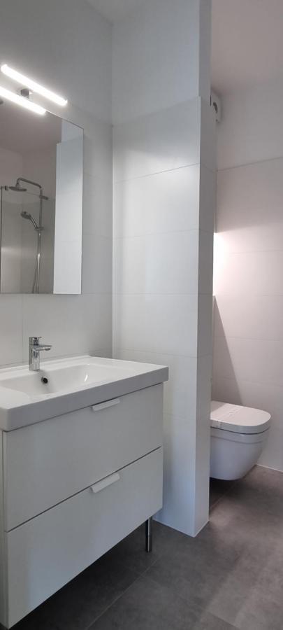 Seabreeze Luxury Apartments Njivice Eksteriør bilde